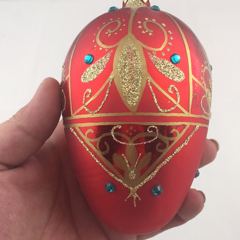 VINTAGE ARTISAN HANDCRAFTED RED EGG SHAPED CHRISTMAS ORNAMENT UPCYCLED